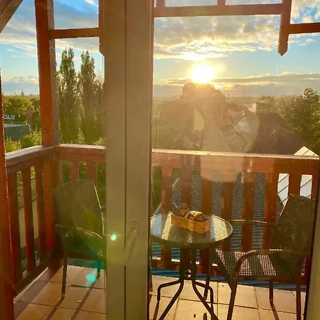 Lejlighed Slupski Premium Business No 7 Wifi Netflix Smart Tv50 Two Bedrooms Two Very Large Double Beds Living Double Sofa Workplace Full Pleasure Quality Of (adults Only) Słupsk