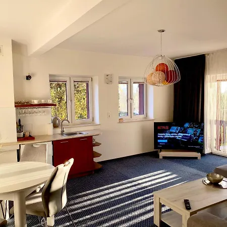 Slupski Premium Business No 7 Wifi Netflix Smart Tv50 Two Bedrooms Two Very Large Double Beds Living Double Sofa Workplace Full Pleasure Quality Of (adults Only) * Słupsk