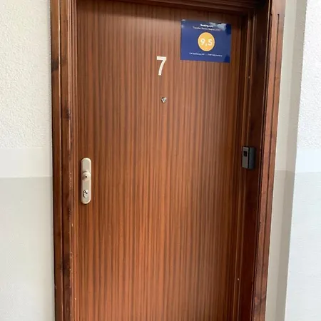 Slupski Premium Business No 7 Wifi Netflix Smart Tv50 Two Bedrooms Two Very Large Double Beds Living Double Sofa Workplace Full Pleasure Quality Of (adults Only) * Słupsk