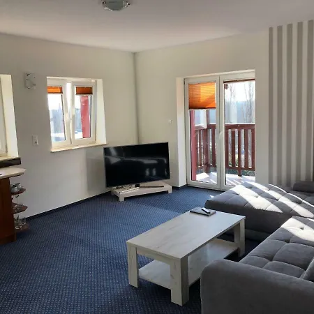 Las Slupski Premium Business Apartment A7 - - Dwie Sypialnie Dwa Podwojne Lozka - - Salon Z Balkonem Widok Aneks Kuchenny - - Wifi Netflix Smart Tv50 - - Wysoka Jakosc Za Niska Cene - - Zapraszamy (Adults Only) Appartement