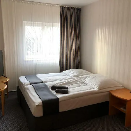 Slupski Premium: Spacious Business With Entertainment Apartment *