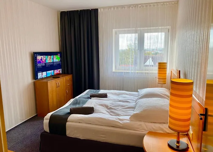 Slupski Premium Business No 7 Wifi Netflix Smart Tv50 Two Bedrooms Two Very Large Double Beds Living Double Sofa Workplace Full Pleasure Quality Of (adults Only) Апартаменты *