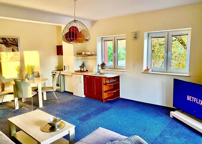 Slupski Premium Business No 7 Wifi Netflix Smart Tv50 Two Bedrooms Two Very Large Double Beds Living Double Sofa Workplace Full Pleasure Quality Of (adults Only) *