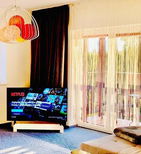 Slupski Premium Business No 7 Wifi Netflix Smart Tv50 Two Bedrooms Two Very Large Double Beds Living Double Sofa Workplace Full Pleasure Quality Of (adults Only) Апартаменты