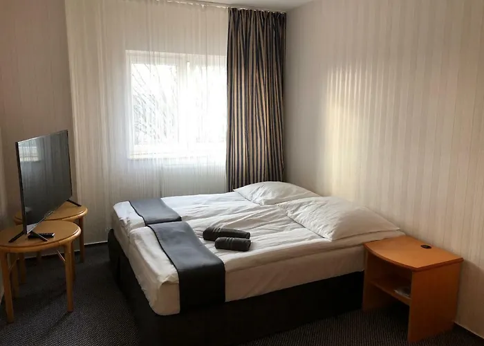 Slupski Premium Business No 7 Wifi Netflix Smart Tv50 Two Bedrooms Two Very Large Double Beds Living Double Sofa Workplace Full Pleasure Quality Of (adults Only) Апартаменты *