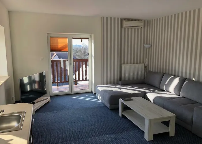 Slupski Premium Business No 7 Wifi Netflix Smart Tv50 Two Bedrooms Two Very Large Double Beds Living Double Sofa Workplace Full Pleasure Quality Of (adults Only)